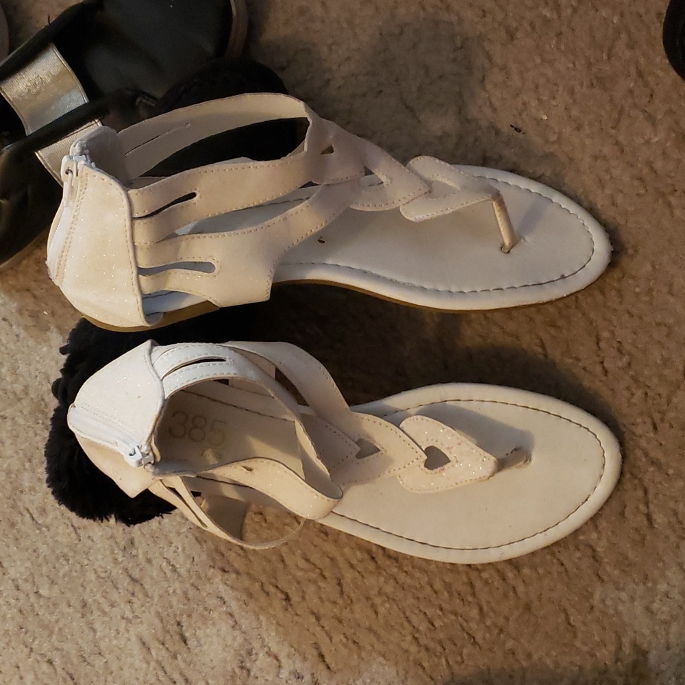 385 5th sandals